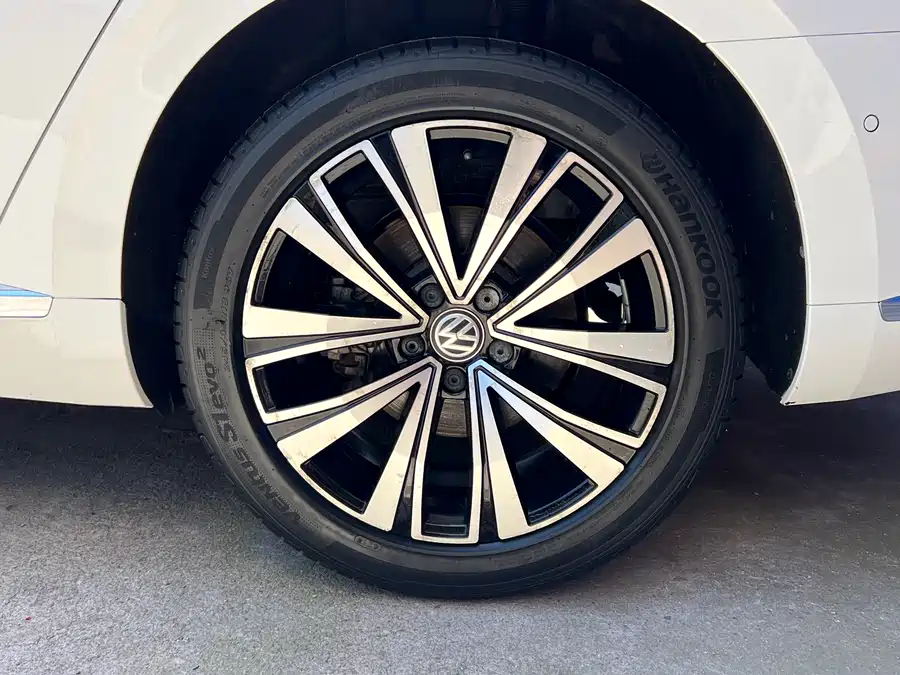 Volkswagen FAW- CC