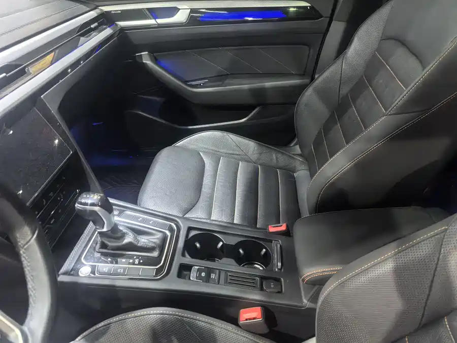 Volkswagen FAW- CC