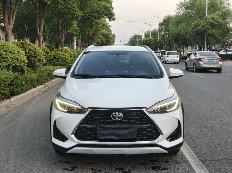 Toyota YARiS L