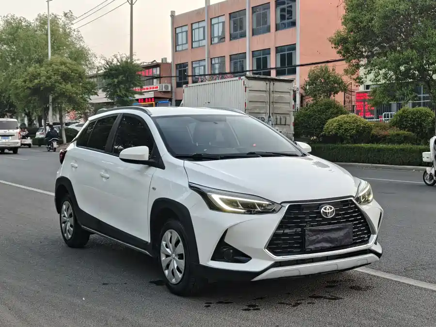 Toyota YARiS L