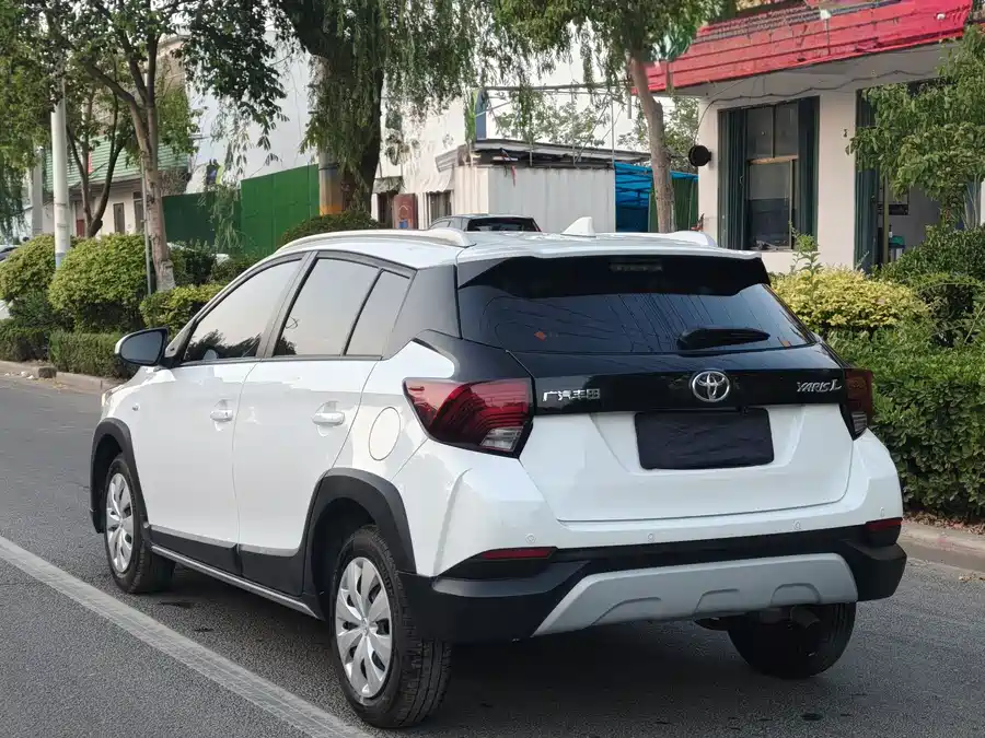 Toyota YARiS L