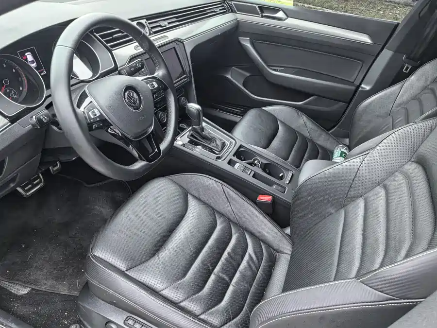 Volkswagen FAW- CC