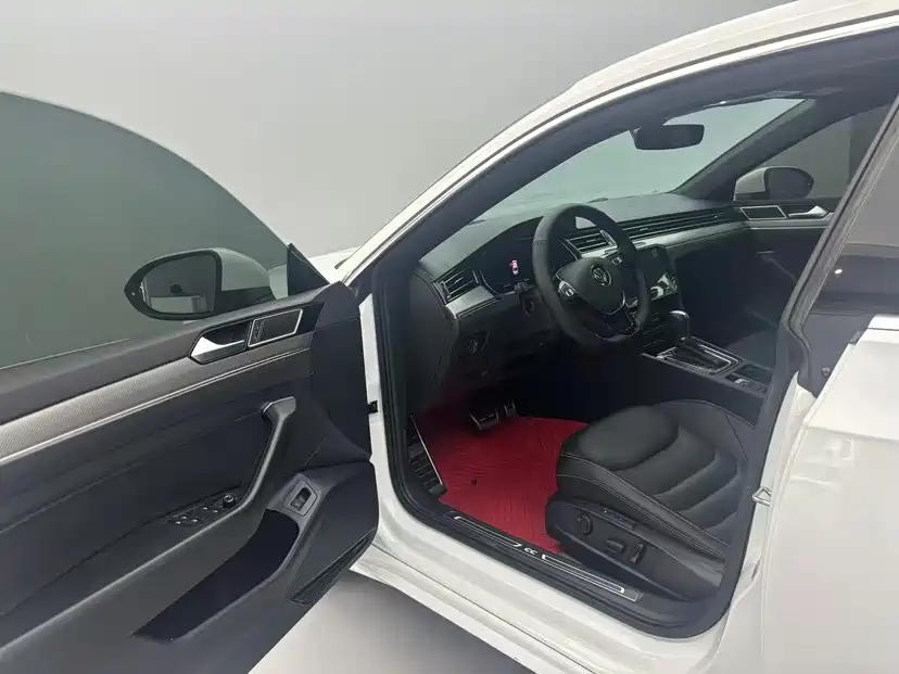 Volkswagen FAW- CC