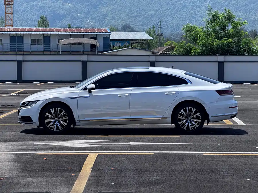 Volkswagen FAW- CC