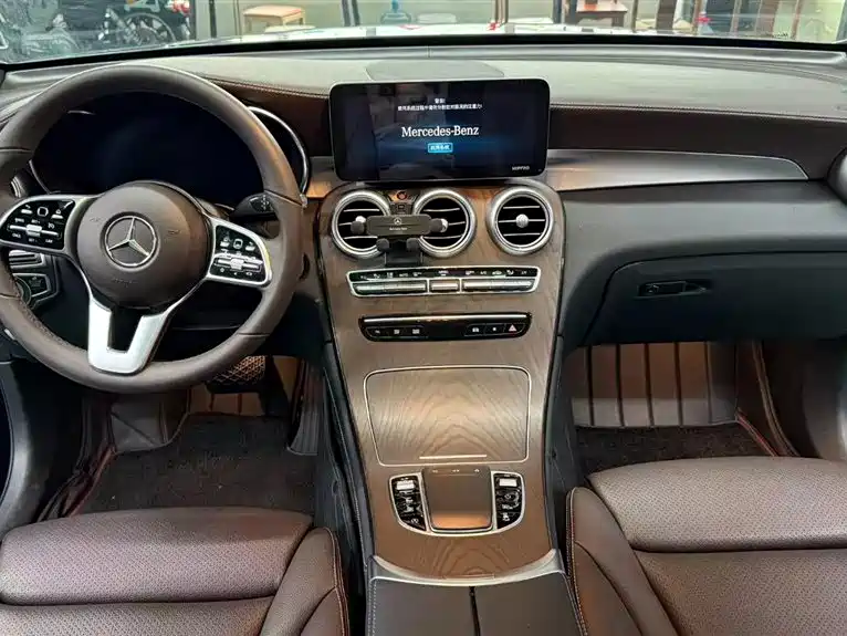 Mercedes Benz GLC