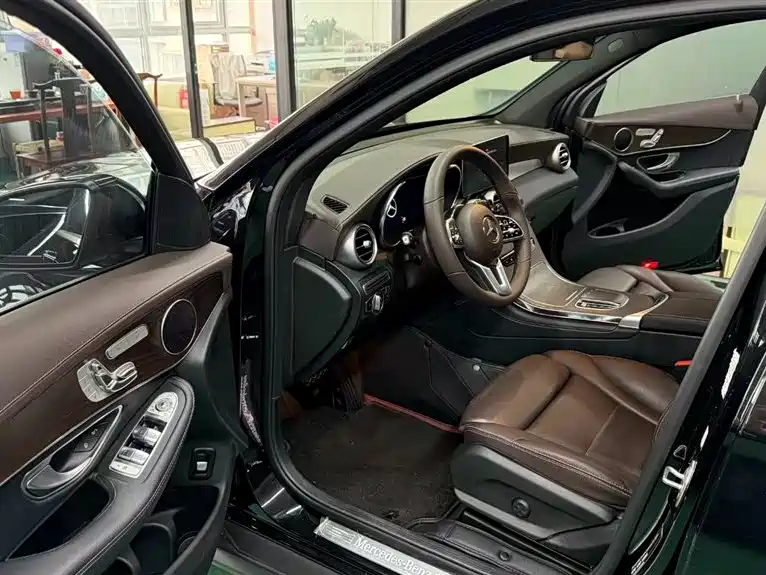 Mercedes Benz GLC