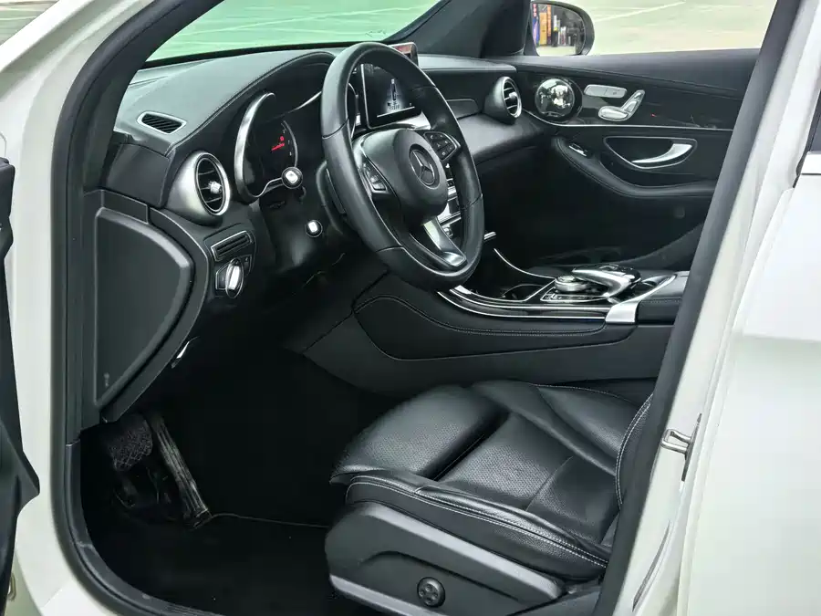 Mercedes Benz GLC