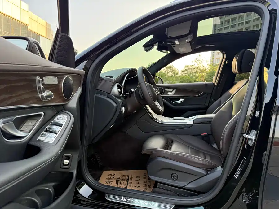 Mercedes Benz GLC
