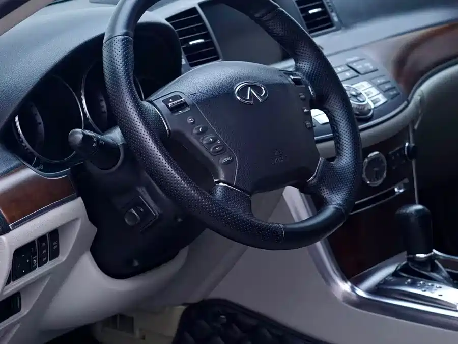 Infiniti M Series