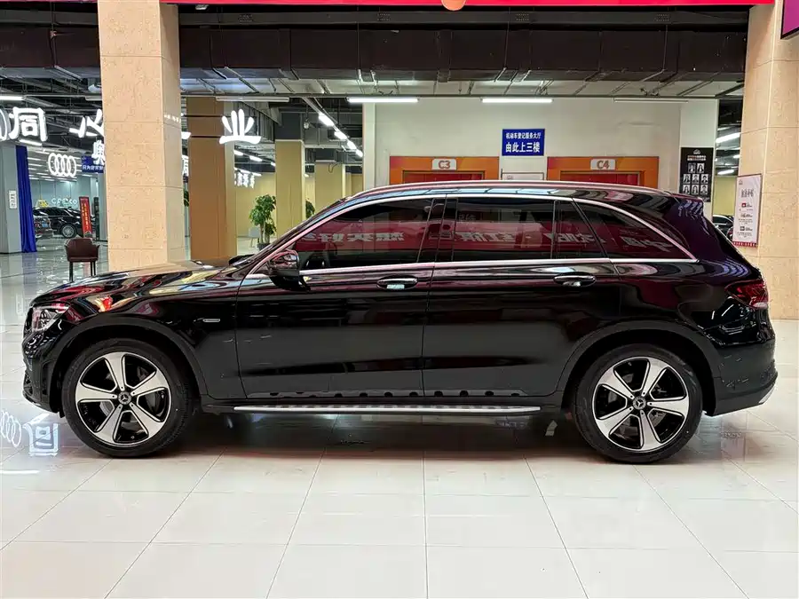 Mercedes Benz GLC