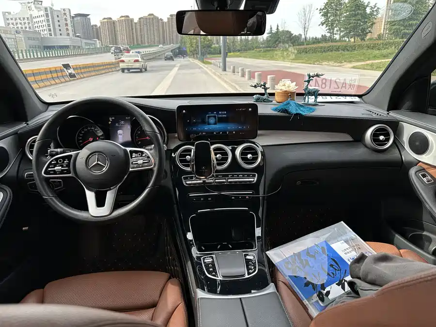 Mercedes Benz GLC