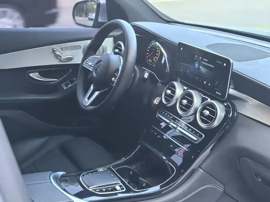 Mercedes Benz GLC