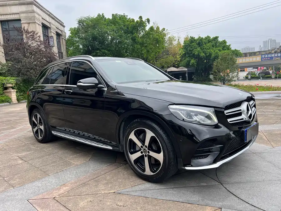 Mercedes Benz GLC
