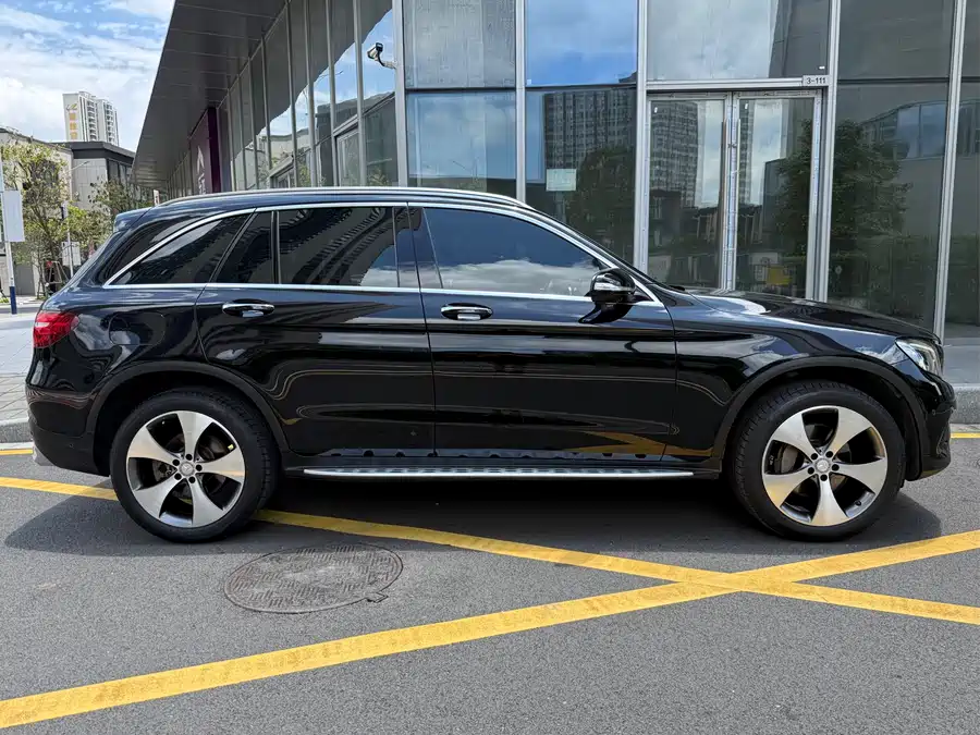 Mercedes Benz GLC