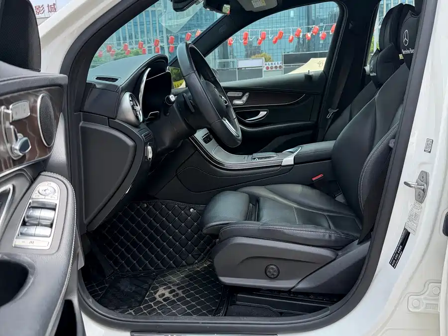 Mercedes Benz GLC
