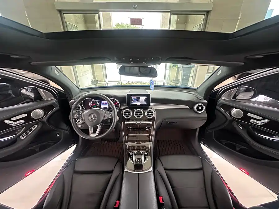 Mercedes Benz GLC