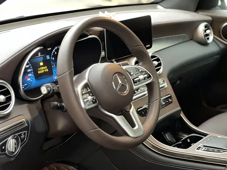 Mercedes Benz GLC