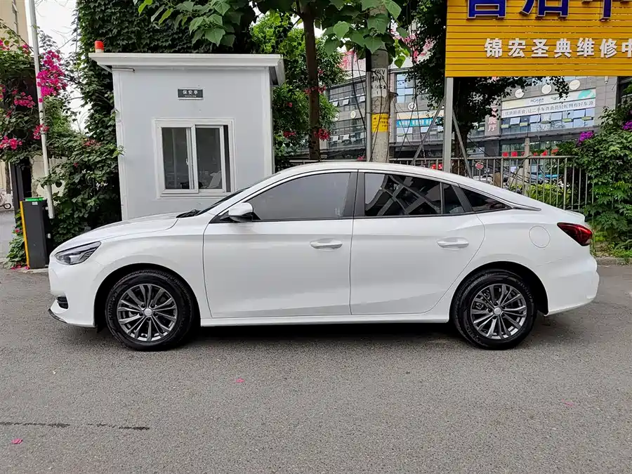 MG 5