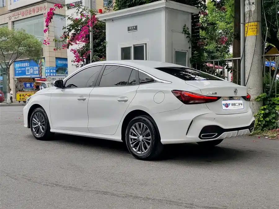 MG 5