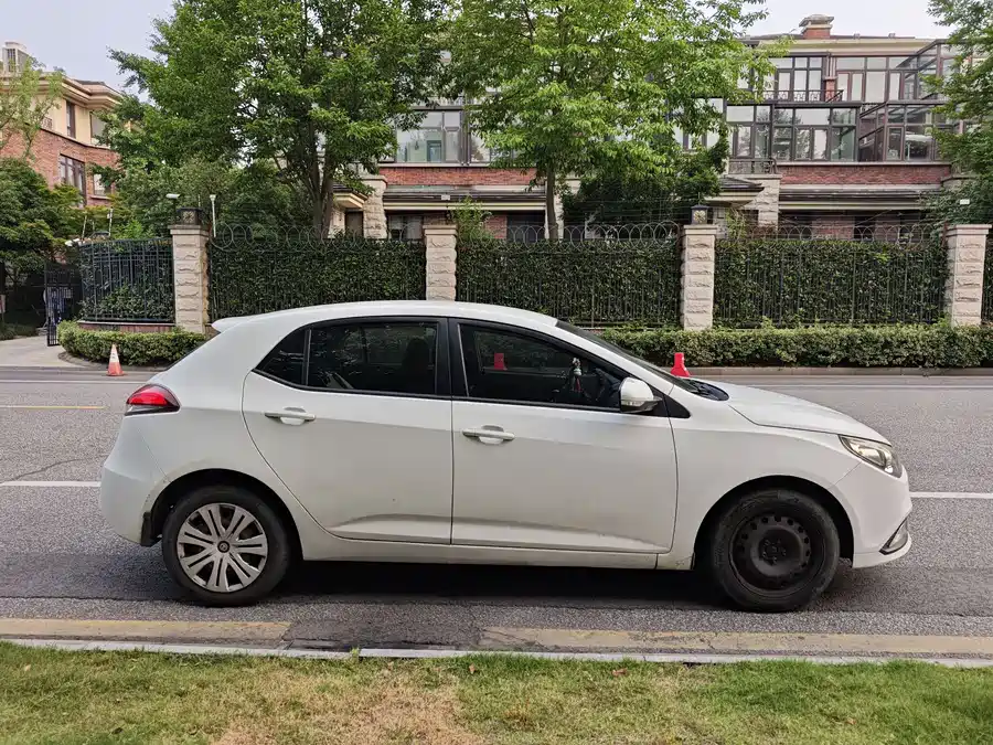 MG 5