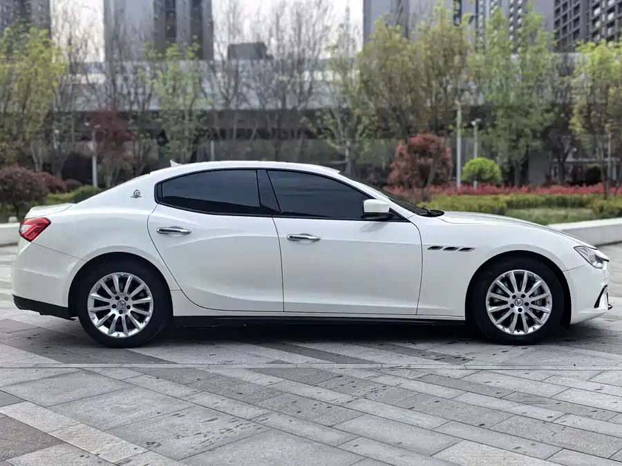 Maserati Ghibli