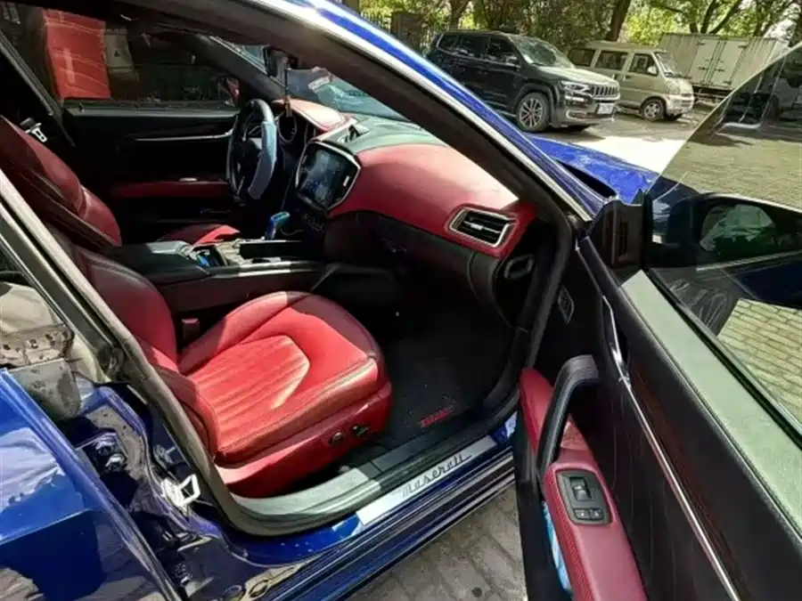 Maserati Ghibli