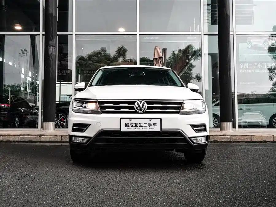 Volkswagen Tiguan L
