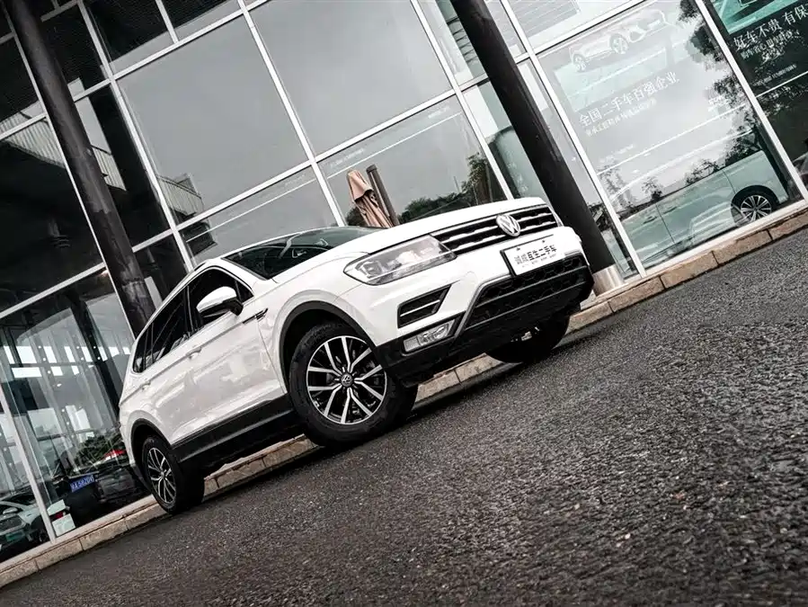 Volkswagen Tiguan L