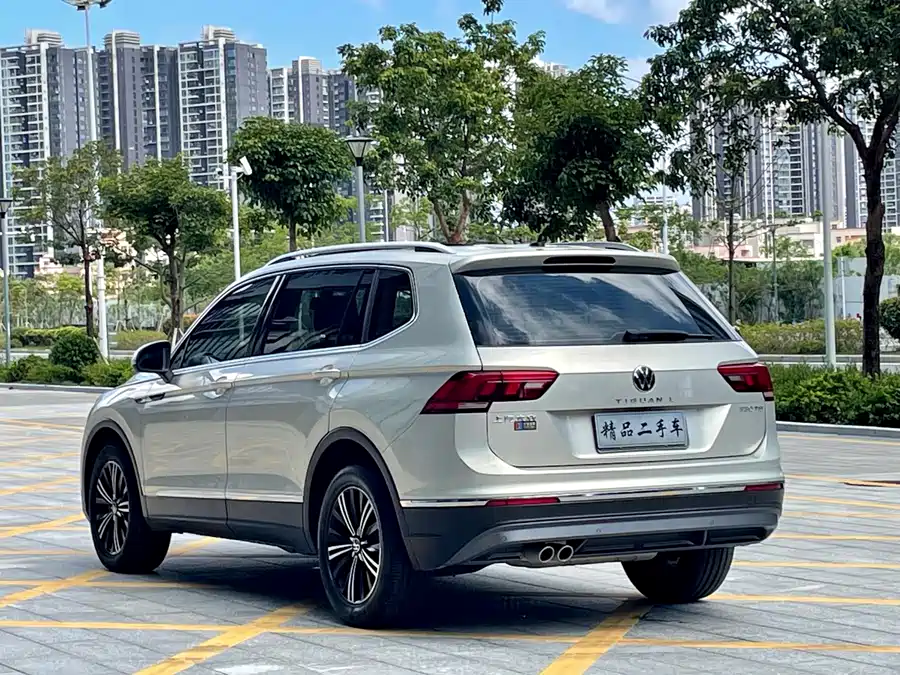 Volkswagen Tiguan L