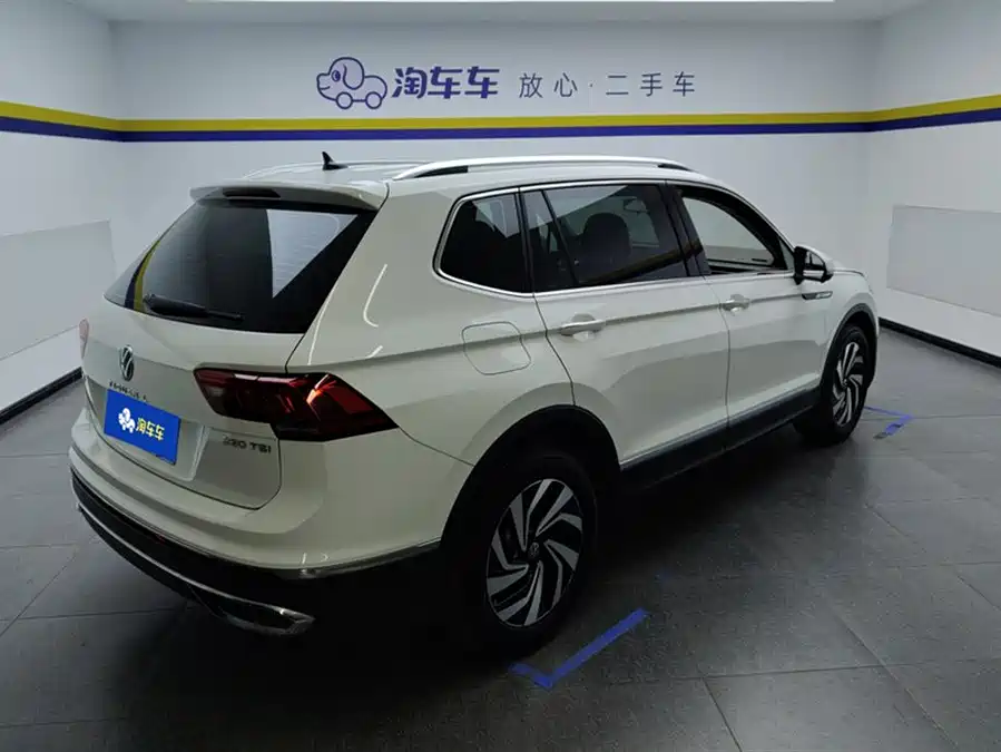 Volkswagen Tiguan L