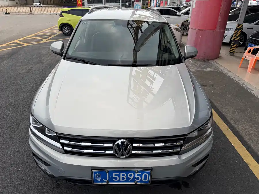 Volkswagen Tiguan L