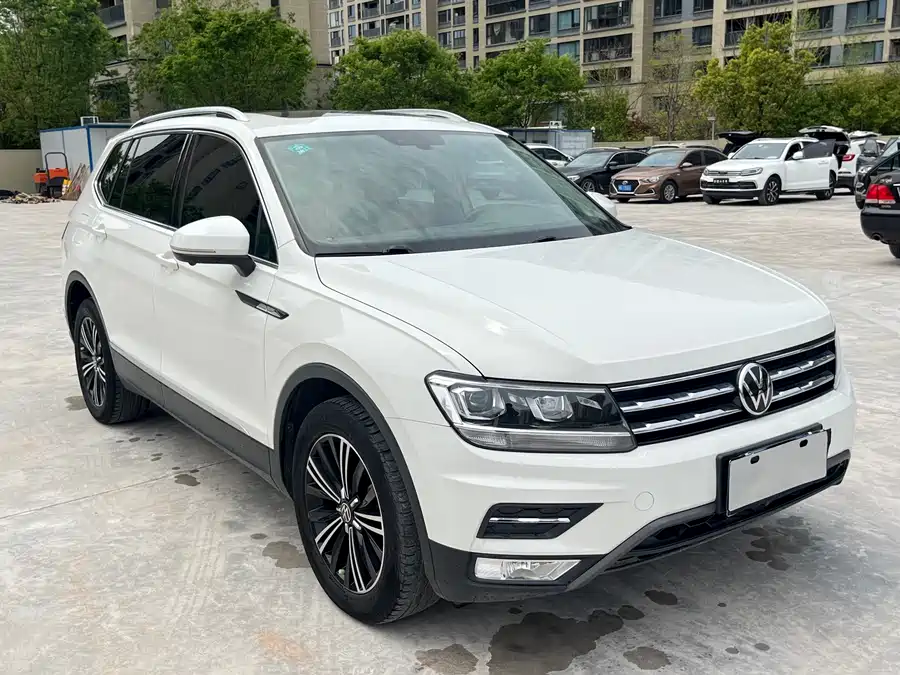 Volkswagen Tiguan L