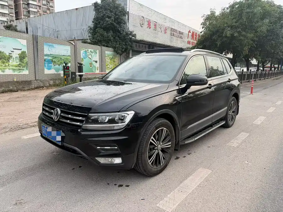 Volkswagen Tiguan L