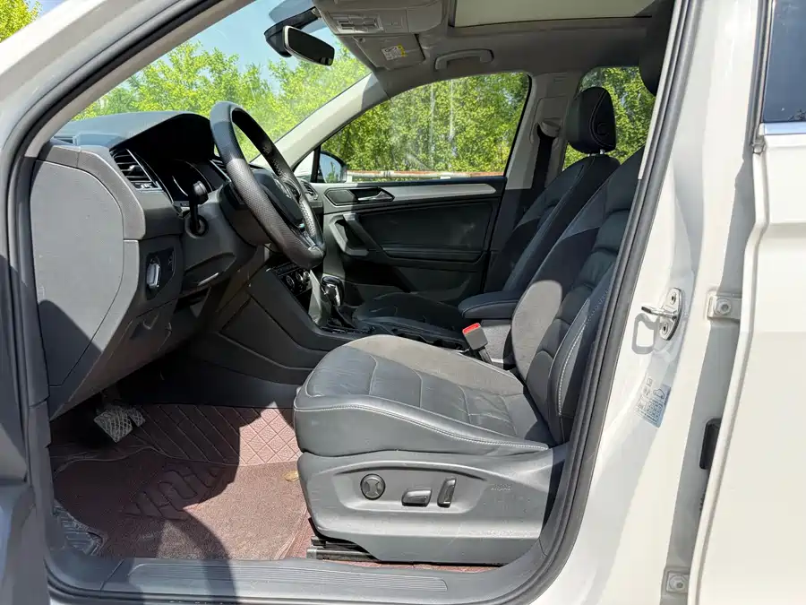 Volkswagen Tiguan L