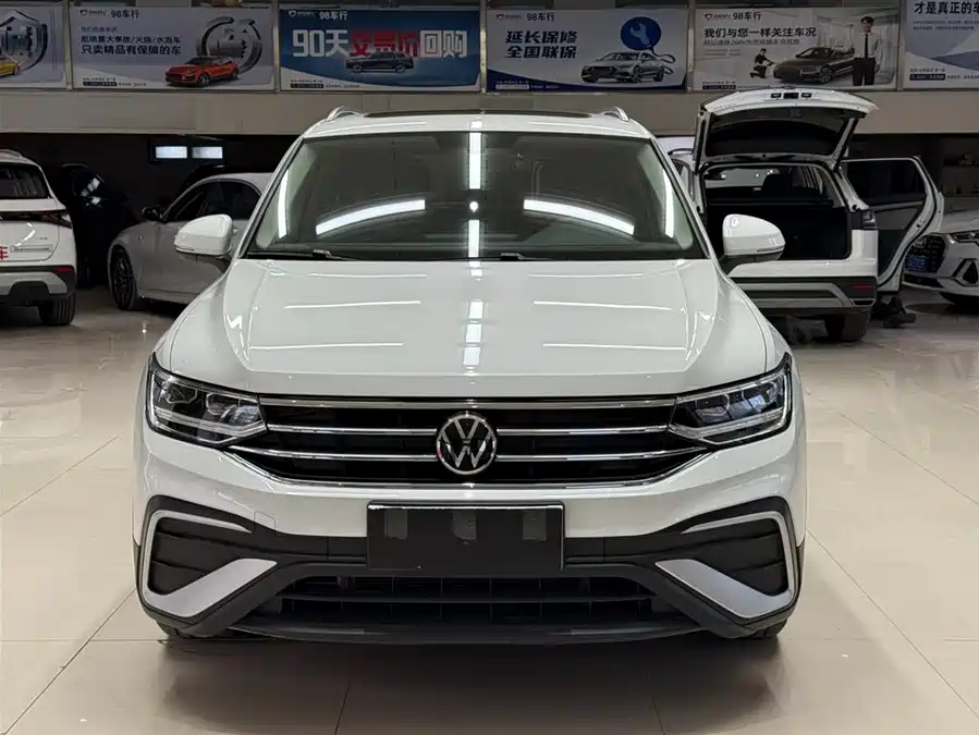Volkswagen Tiguan L