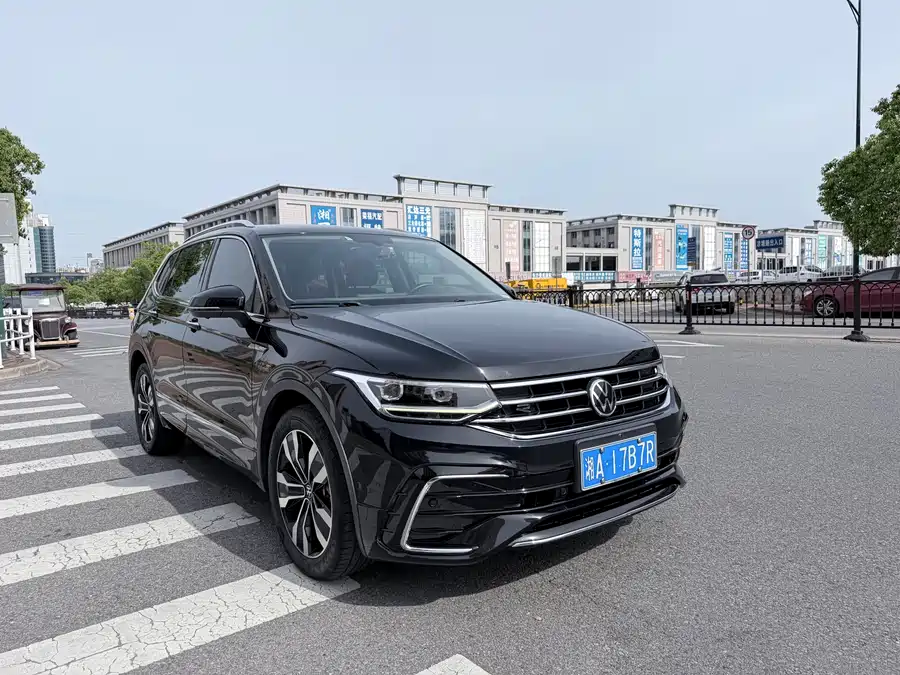 Volkswagen Tiguan L
