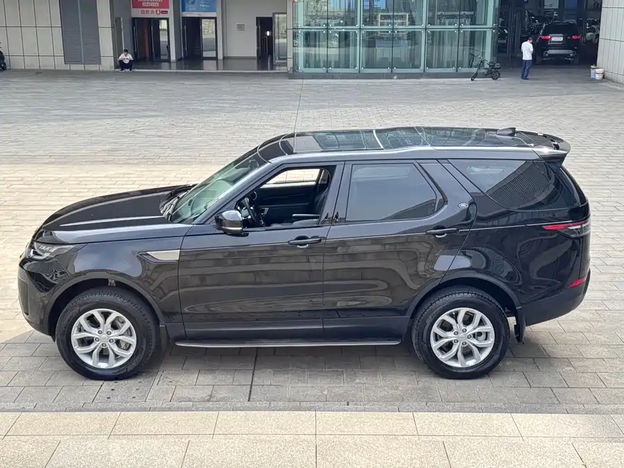 Land Rover finds