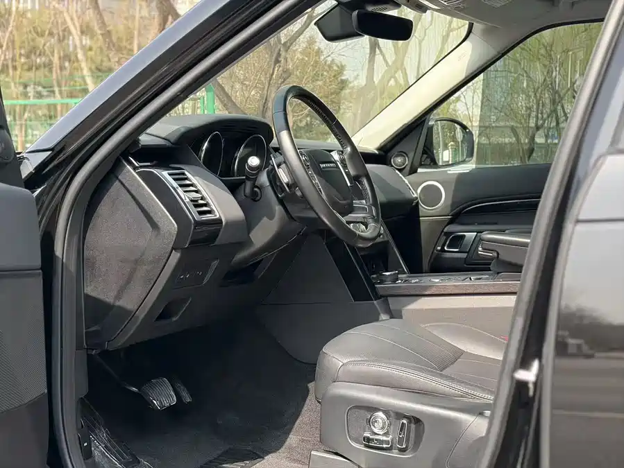 Land Rover finds