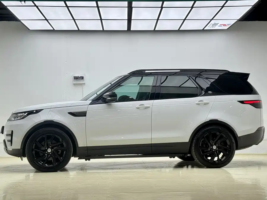 Land Rover finds