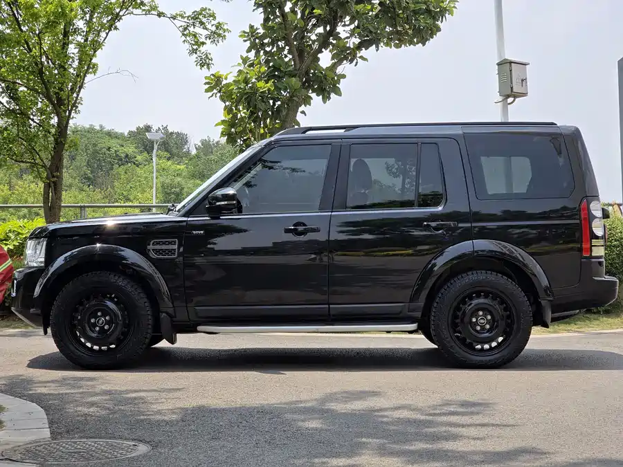 Land Rover finds