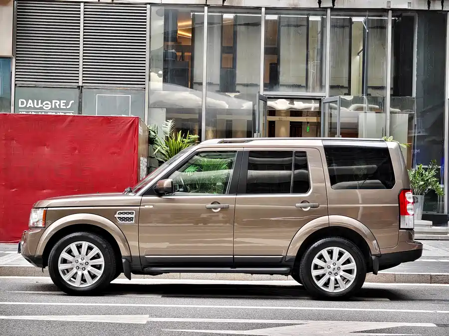 Land Rover finds