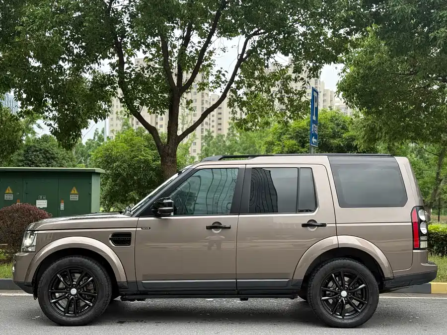 Land Rover finds
