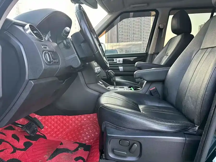 Land Rover finds