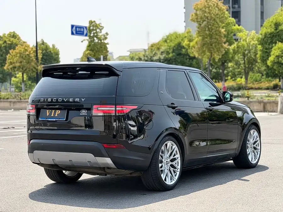 Land Rover finds