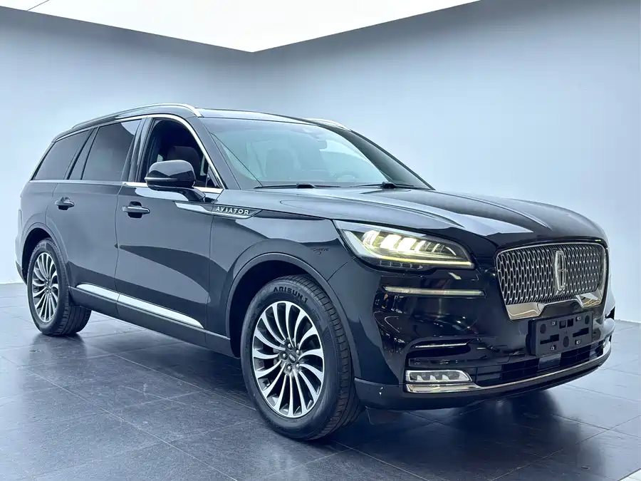Lincoln Aviator