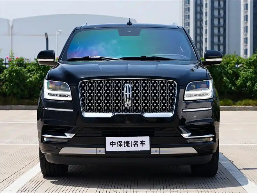 Lincoln Navigator