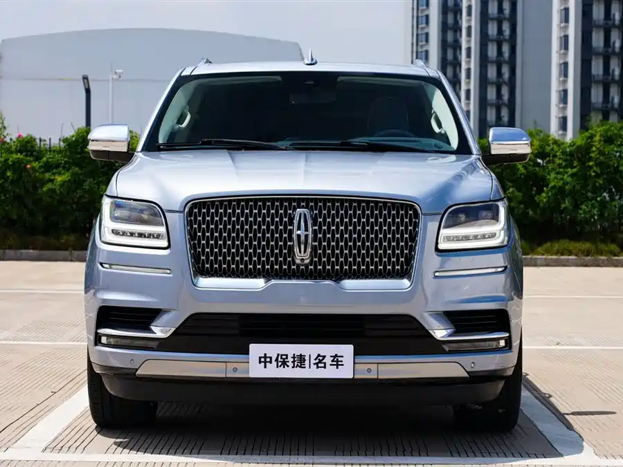 Lincoln Navigator