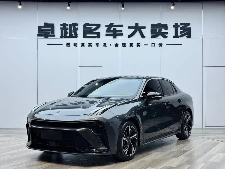 Lynk & Co 03
