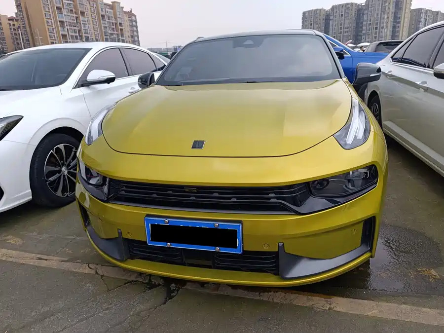 Lynk & Co 03