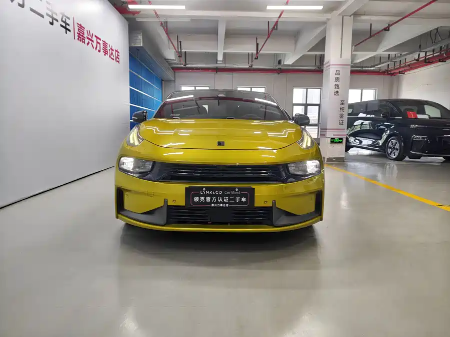 Lynk & Co 03